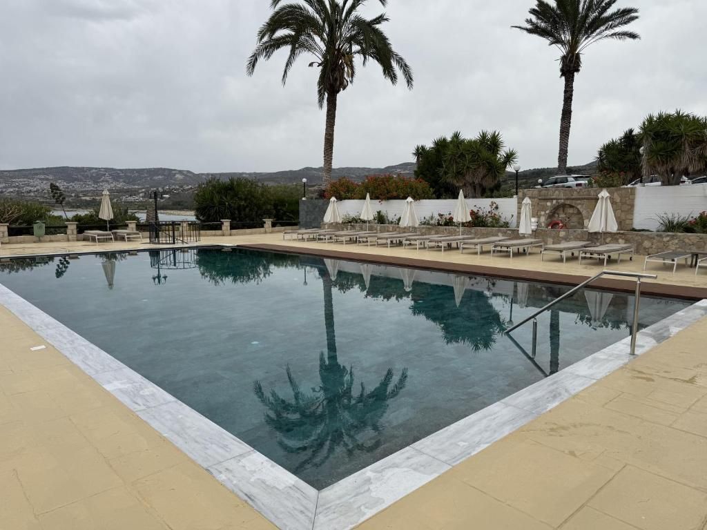 Vrachia Beach Hotel & Suites фото 25