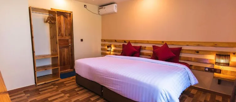 Фото отеля Endheri Sunset Dhangethi Guest House