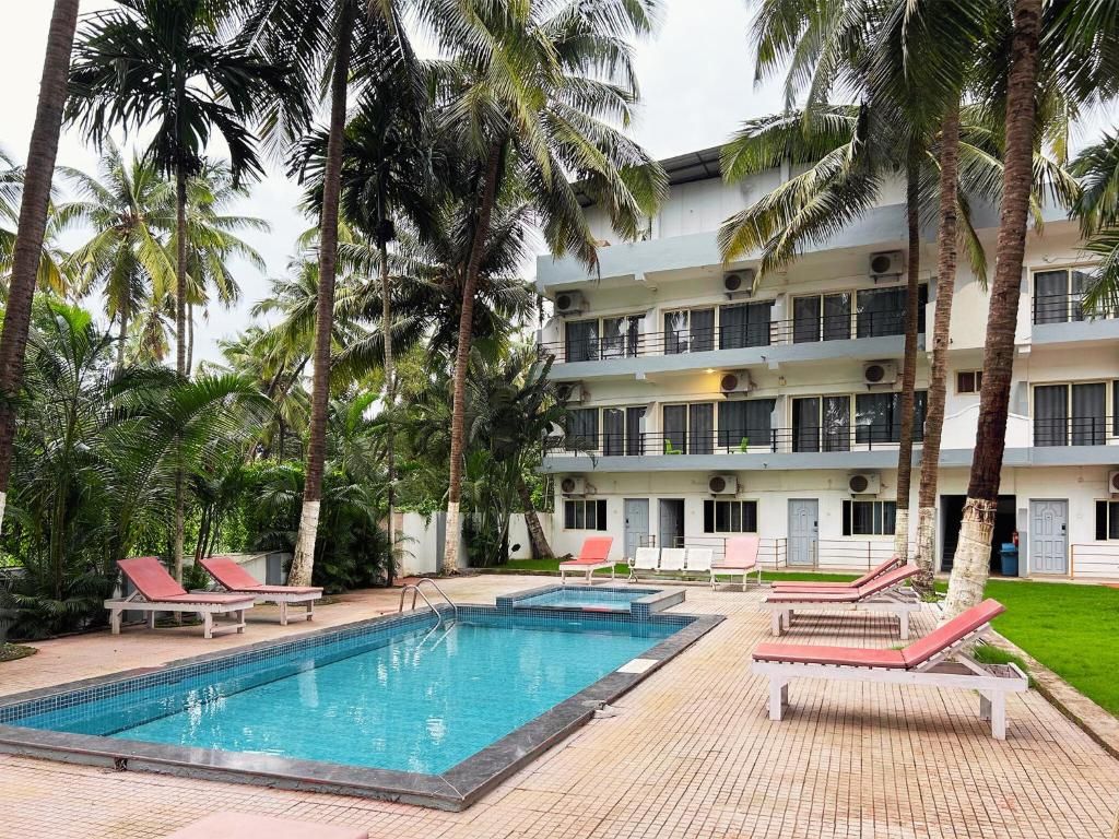 Bay Breeze Hotels & Resorts фото 1