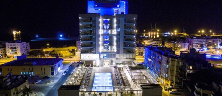 Фото отеля Radisson Blu Hotel, Larnaca