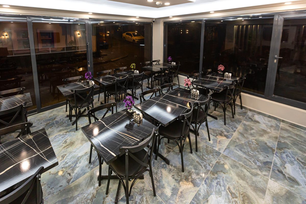Ria Suites Hotel фото 9