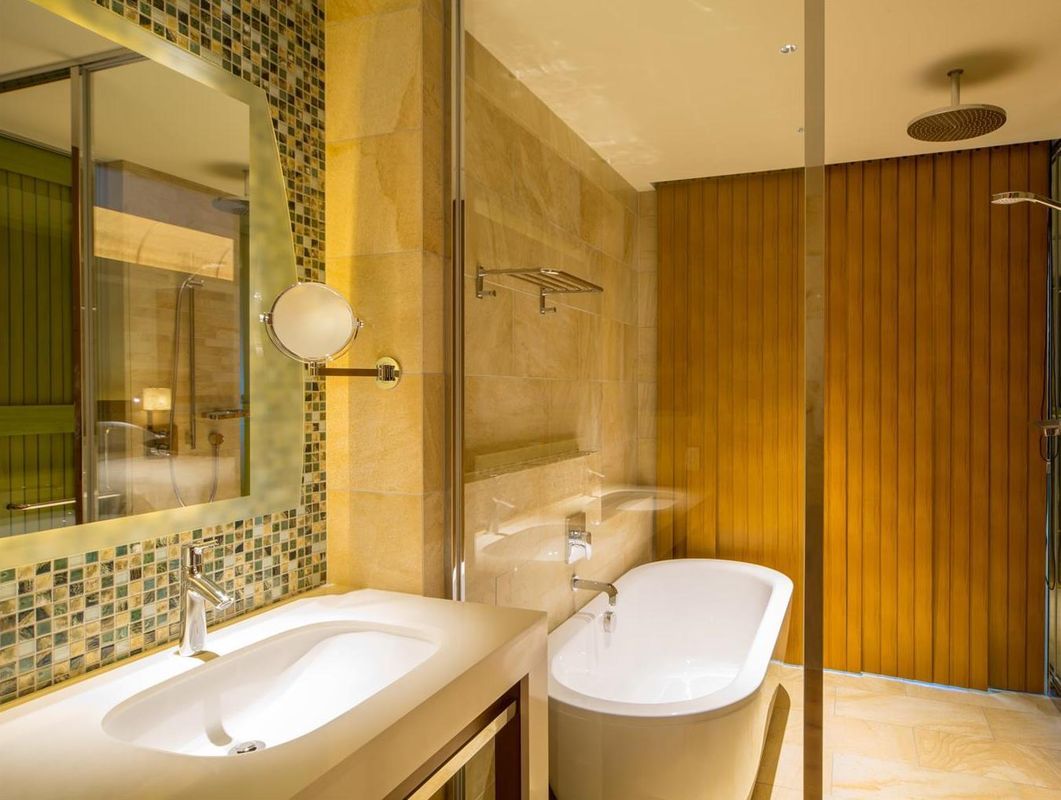 Sheraton Okinawa Sunmarina Resort фото 29