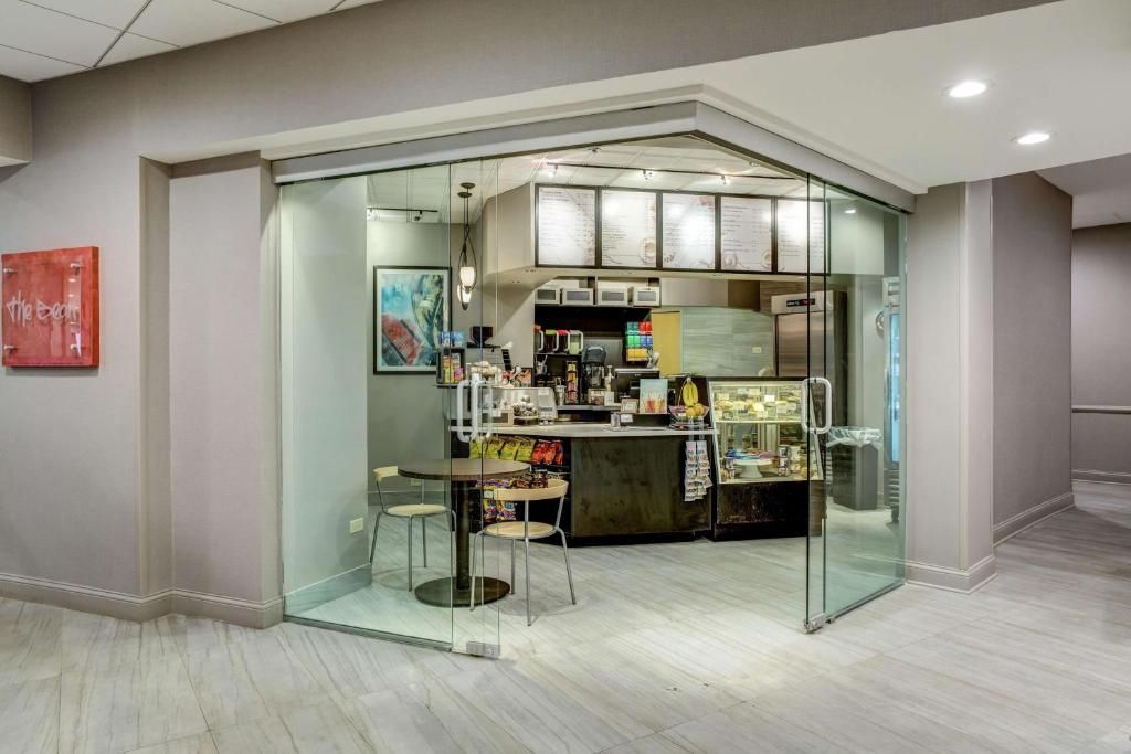 Hilton Chicago/Oak Lawn фото 51