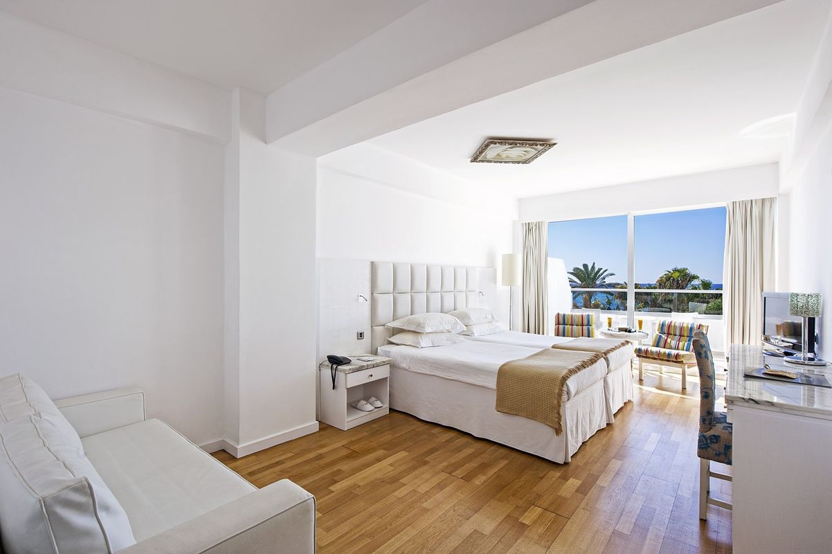 Grecian Sands Hotel фото 4
