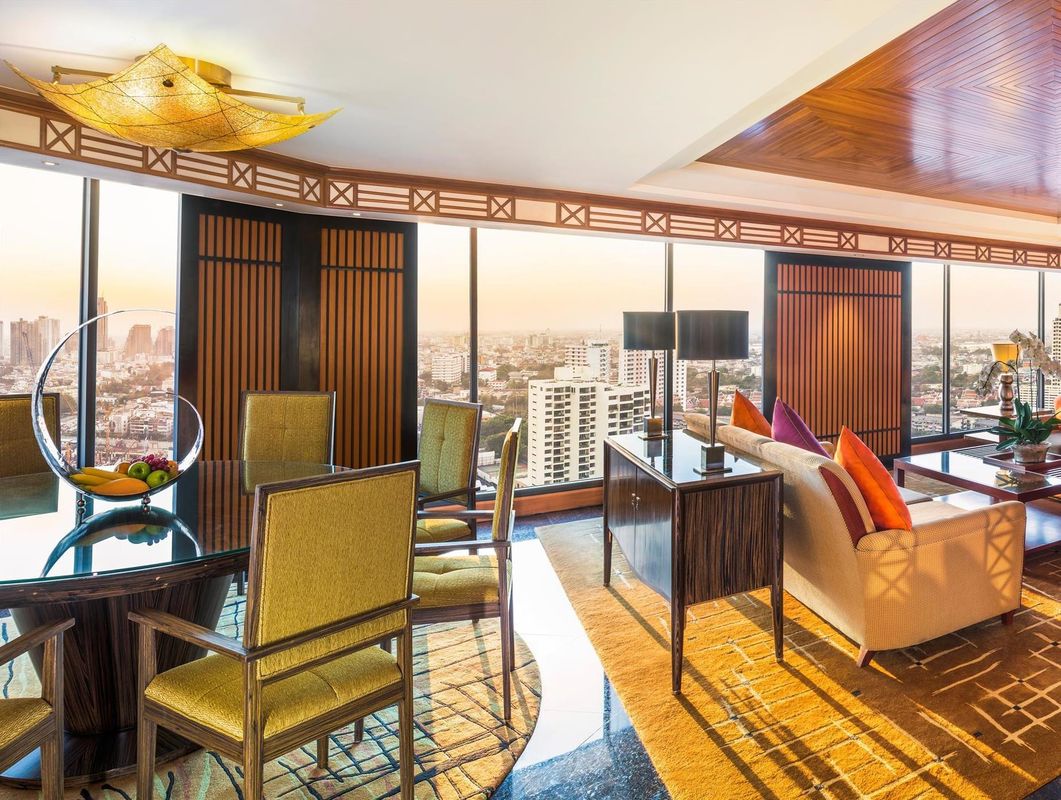 Royal Orchid Sheraton Hotel & Towers фото 11
