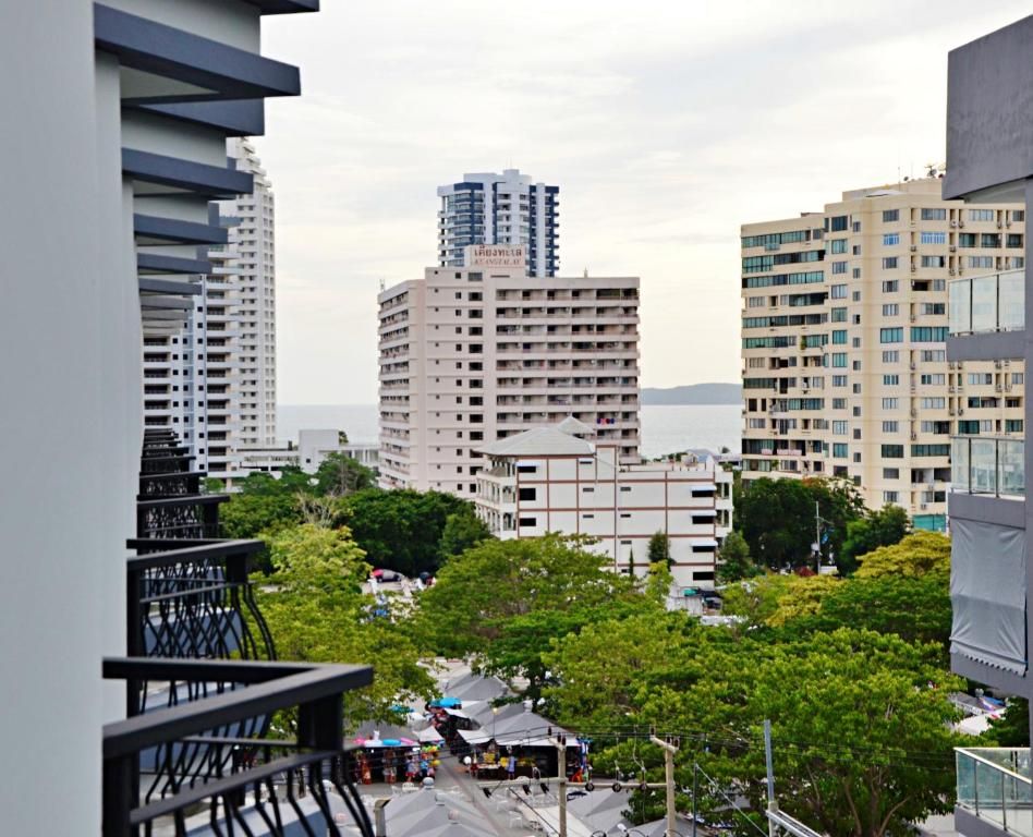 The Forest Hotel Pattaya фото 15