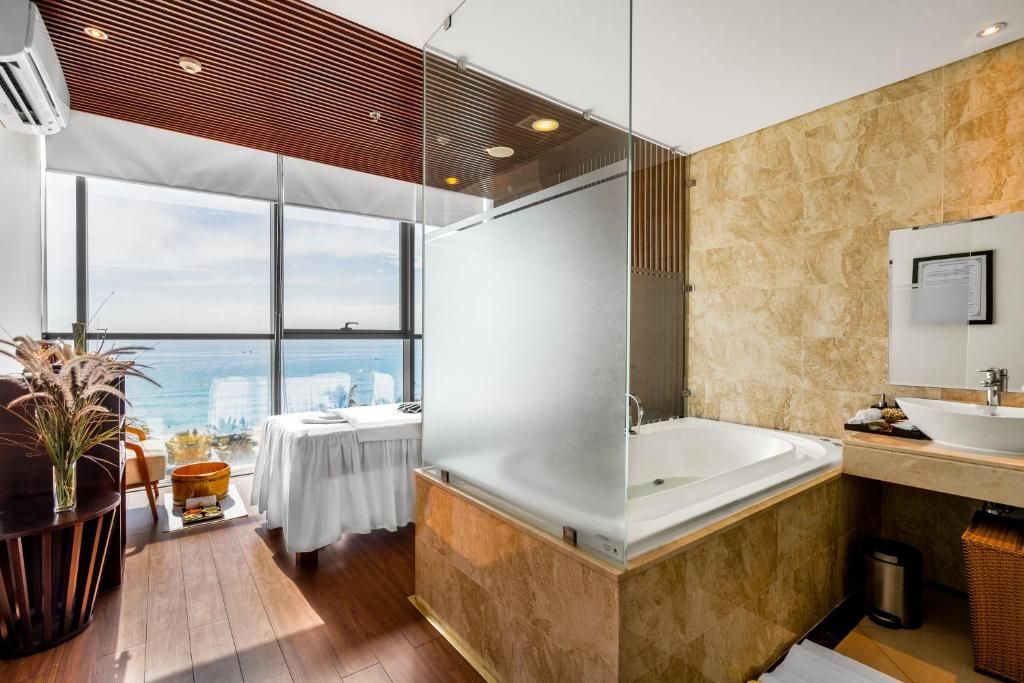 Grand Tourane Hotel фото 44