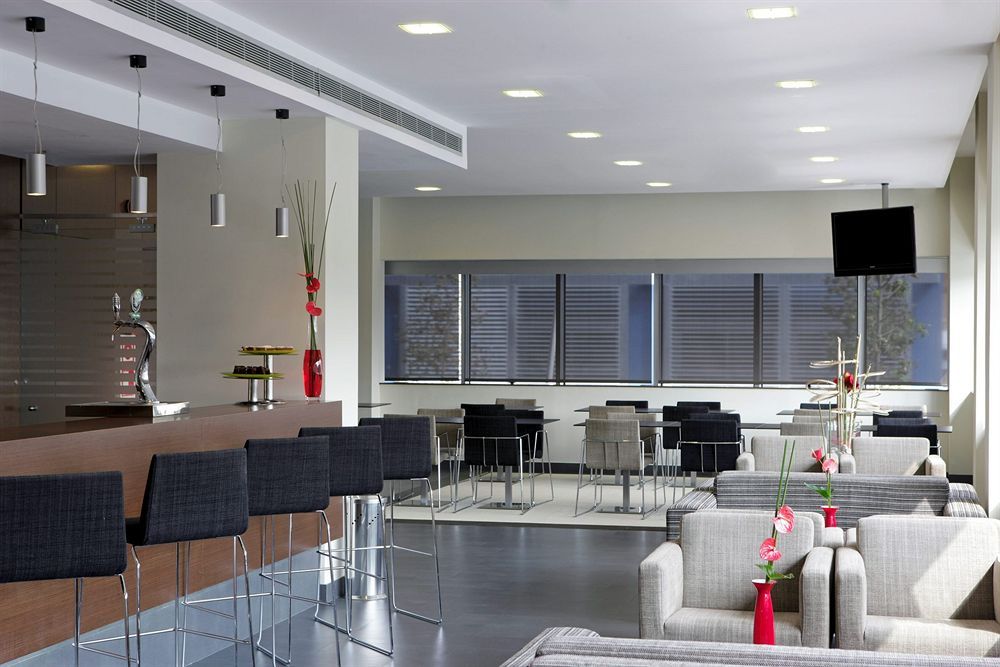 Holiday Inn Express Barcelona City 22@, an IHG Hotel фото 16