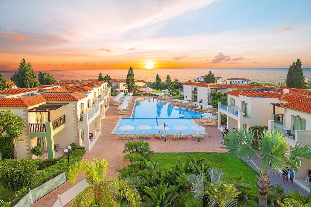 Ramada Hotel & Suites by Wyndham Ayia Napa фото 18