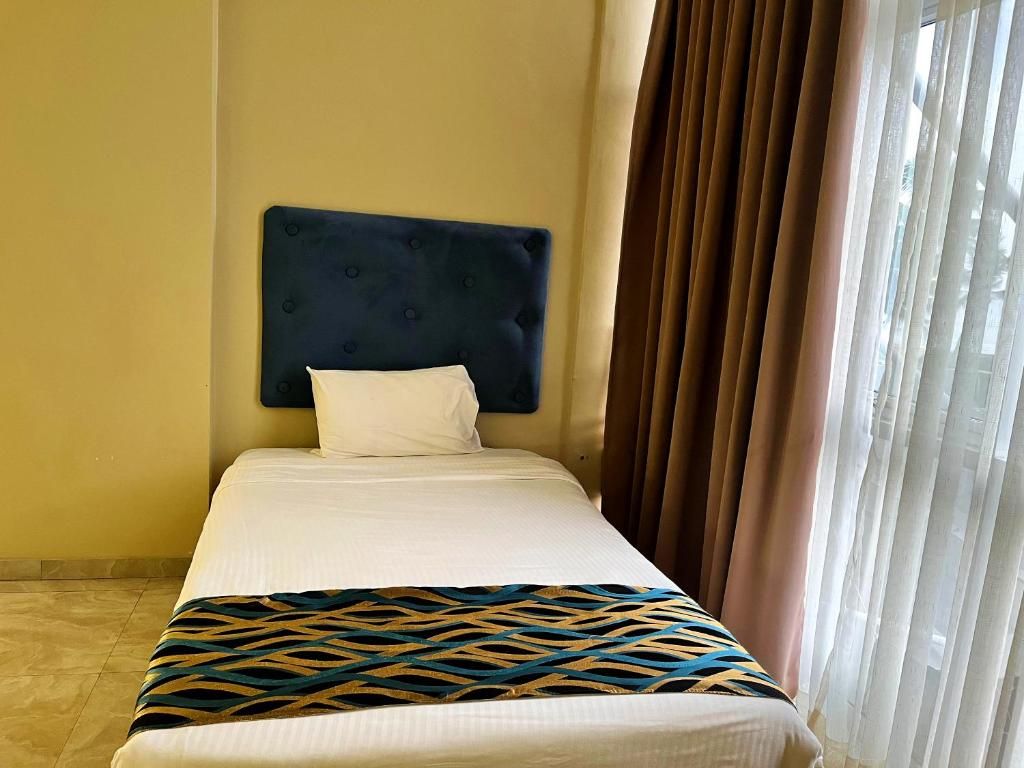 Aryana Queen Beach Resort фото 53
