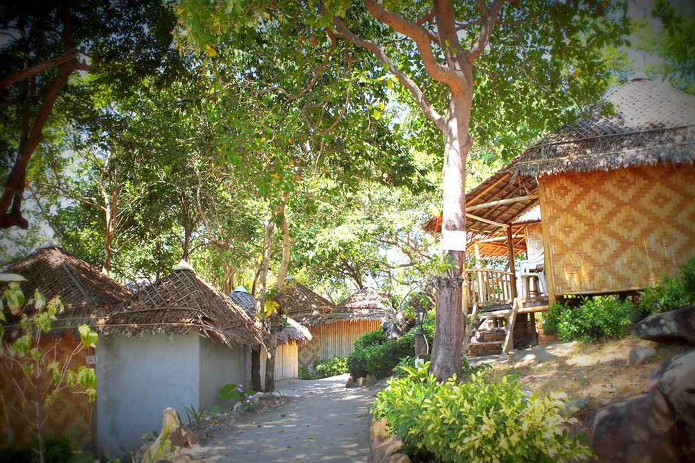 Phi Phi Cozy SeaFront Resort фото 51