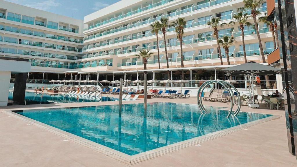 Cavo Maris Beach Hotel фото 56
