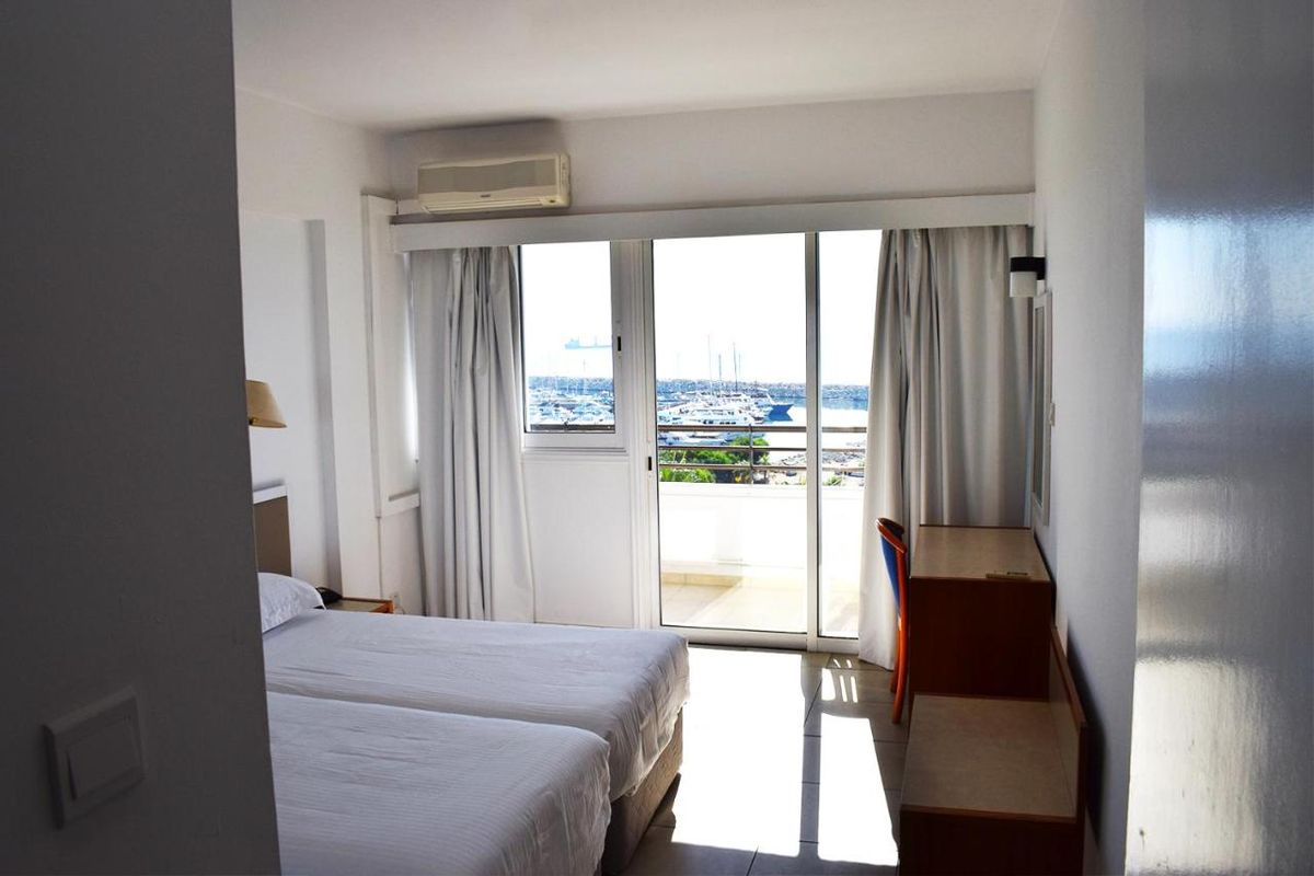 Sun Hall Beach Hotel Apartments фото 5