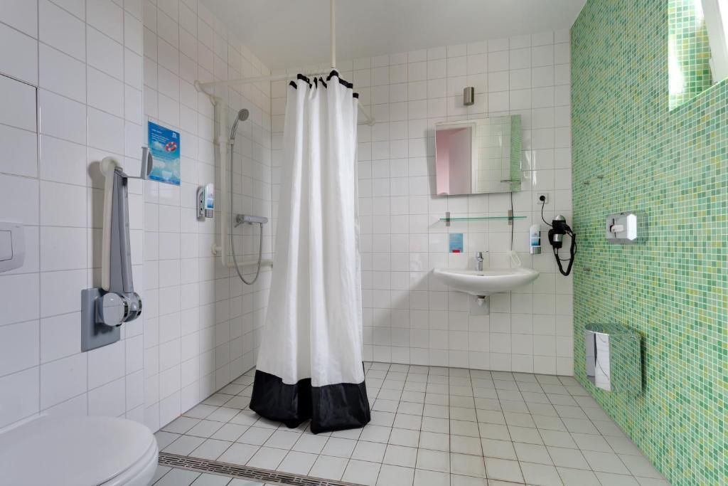 MEININGER Hotel Berlin Alexanderplatz фото 13