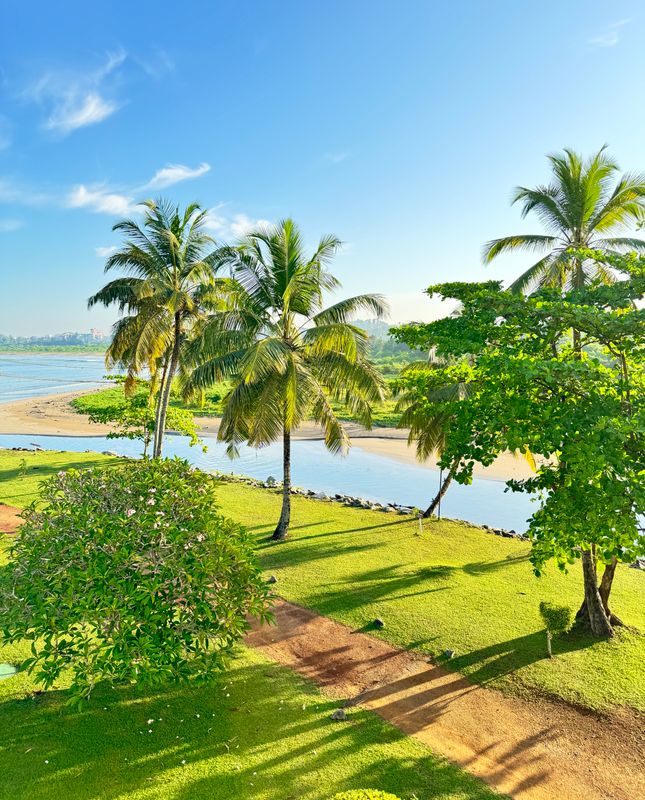 Avani Kalutara Resort фото 41
