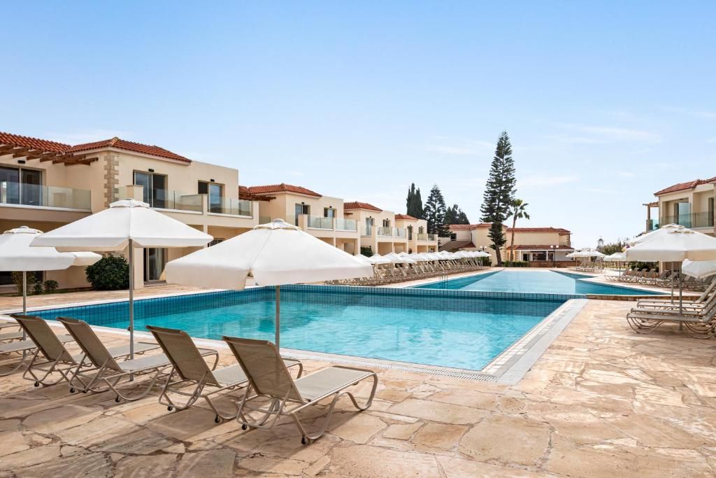 Ramada Hotel & Suites by Wyndham Ayia Napa фото 17