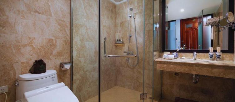 Фото отеля Hotel Emerald Waters Classy