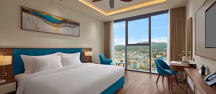 Фото отеля The Watson Premium Halong