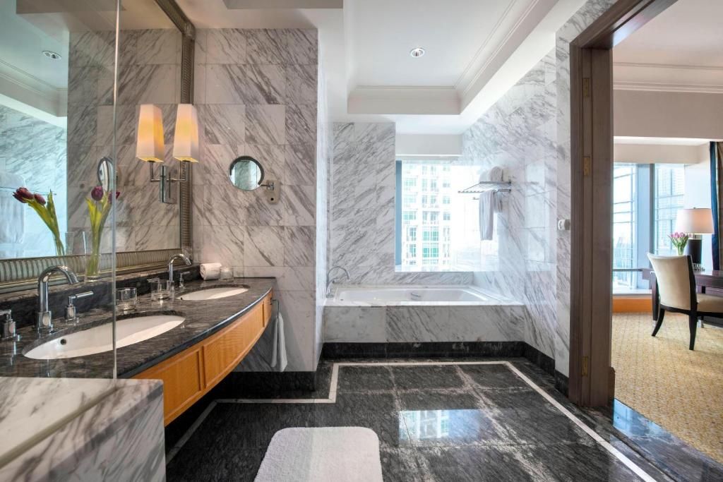 The Ritz-Carlton Jakarta, Mega Kuningan фото 25