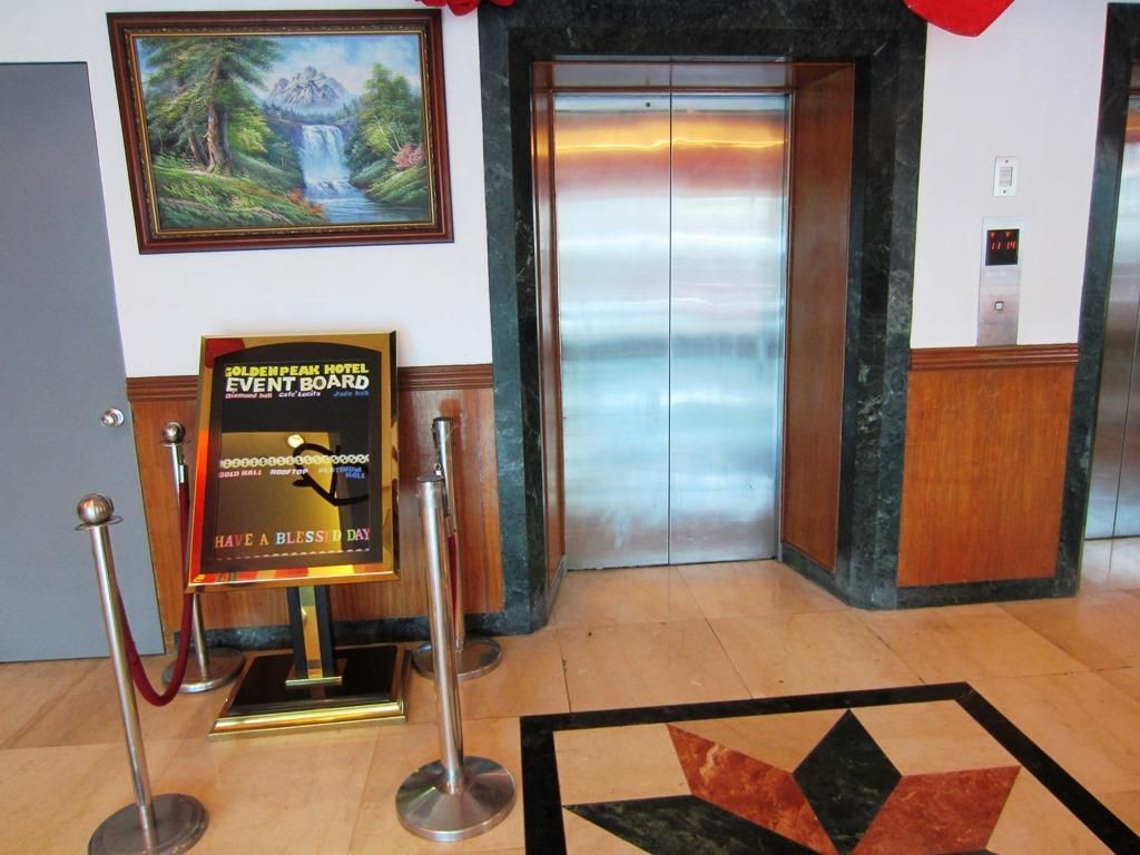 Golden Peak Hotel & Suites фото 18