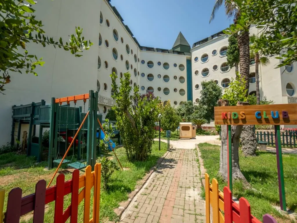 MC Beach Resort фото 18