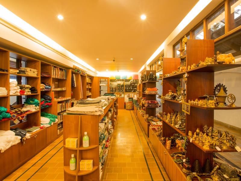 Casino Hotel - Cgh Earth, Cochin фото 11