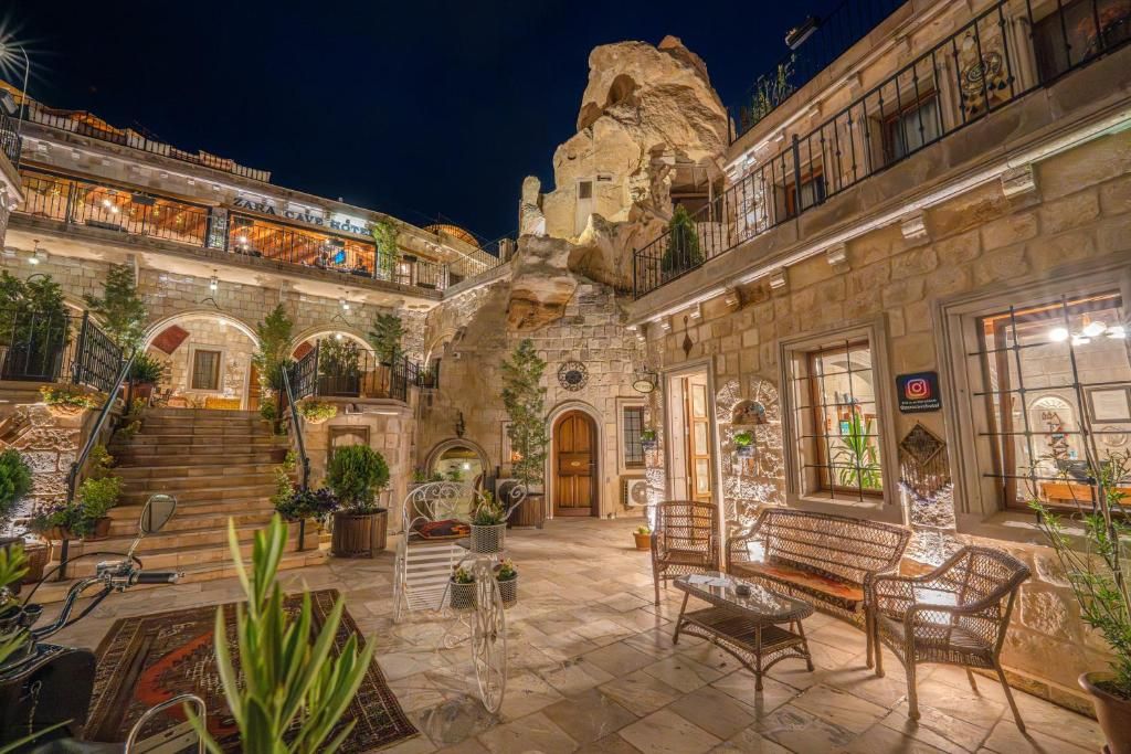 Zara Cave фото 31