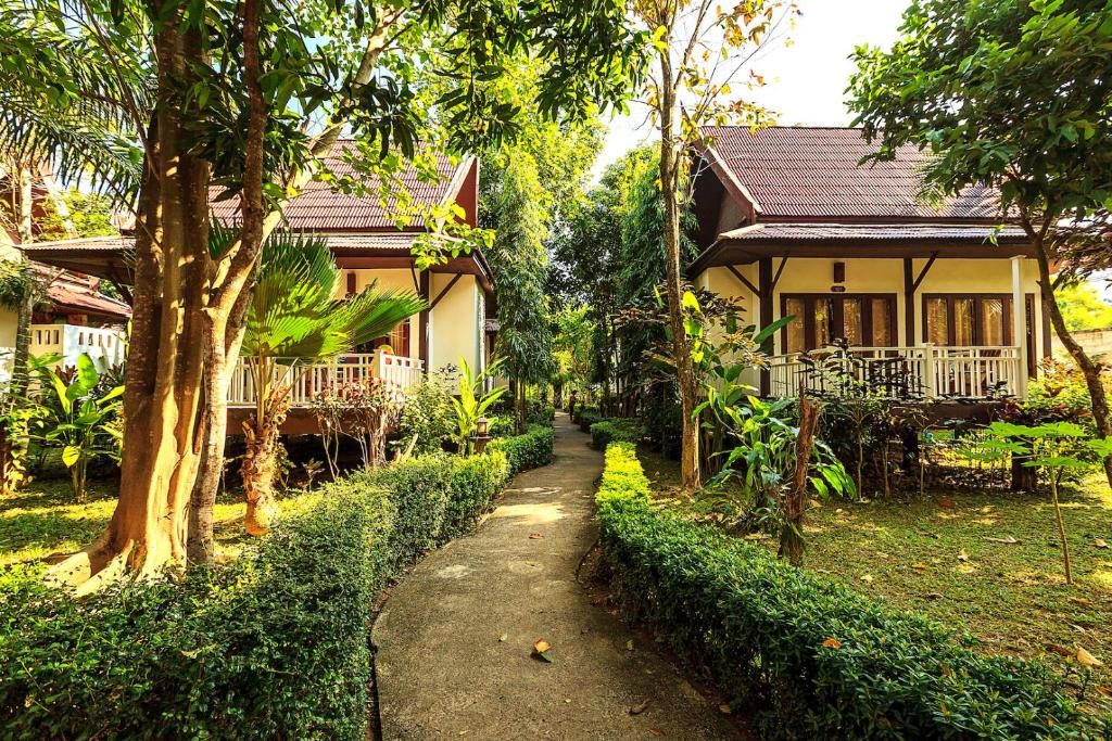 Lanta Klong Nin Beach Resort фото 15