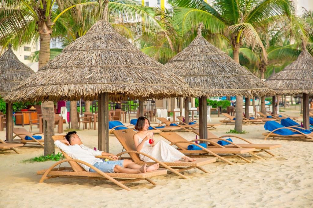 Holiday Beach Danang Hotel & Spa фото 51