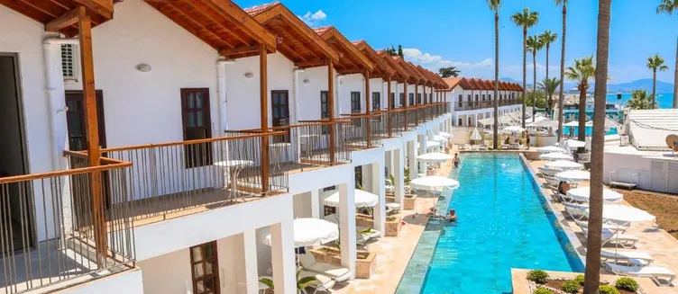 Фото отеля Banana Beach Hotel