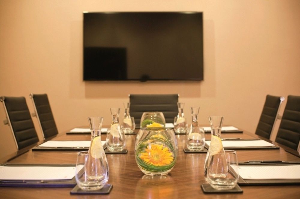 Movenpick Hotel Apartments Al Mamzar Dubai фото 49