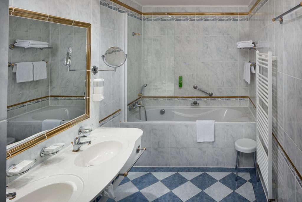 Danubius Health Spa Resort Grandhotel Pacifik фото 5