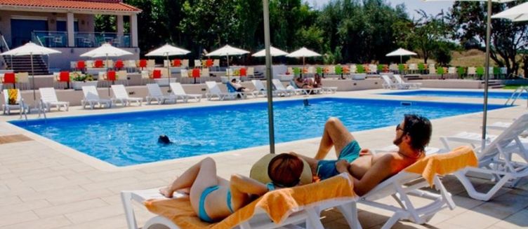Фото отеля Fournia Village