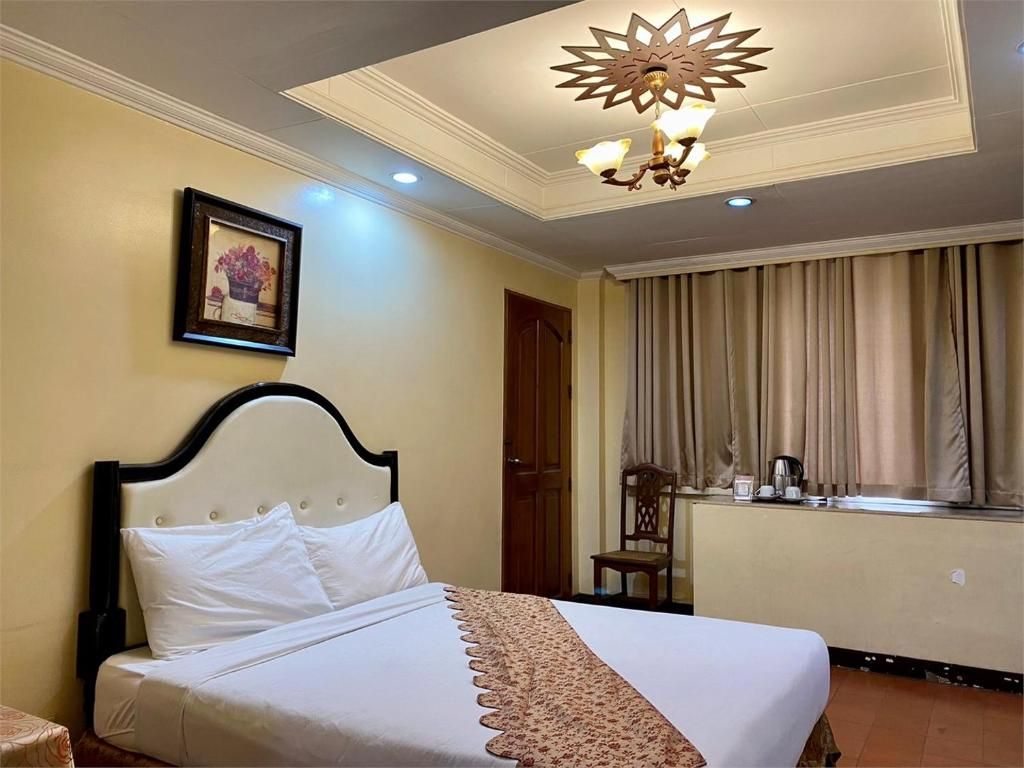 White Knight Hotel Intramuros фото 68