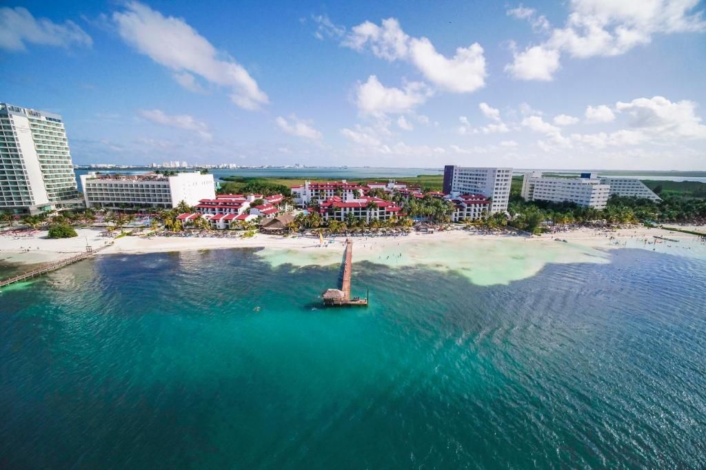 The Royal Cancun, an All Suites Resort фото 2