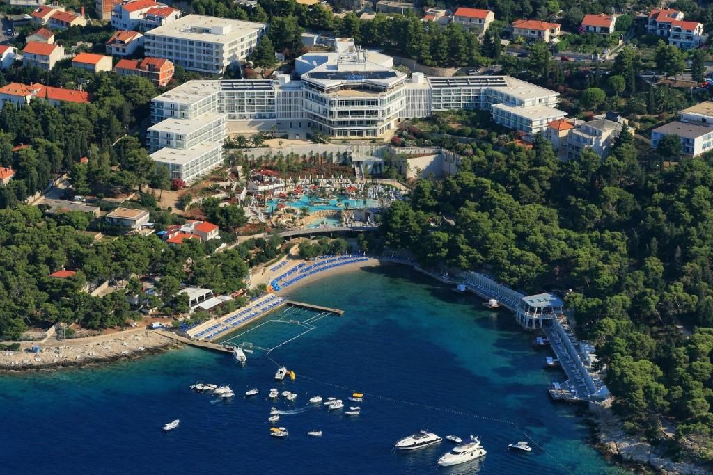 Amfora Hvar Grand Beach Resort фото 14