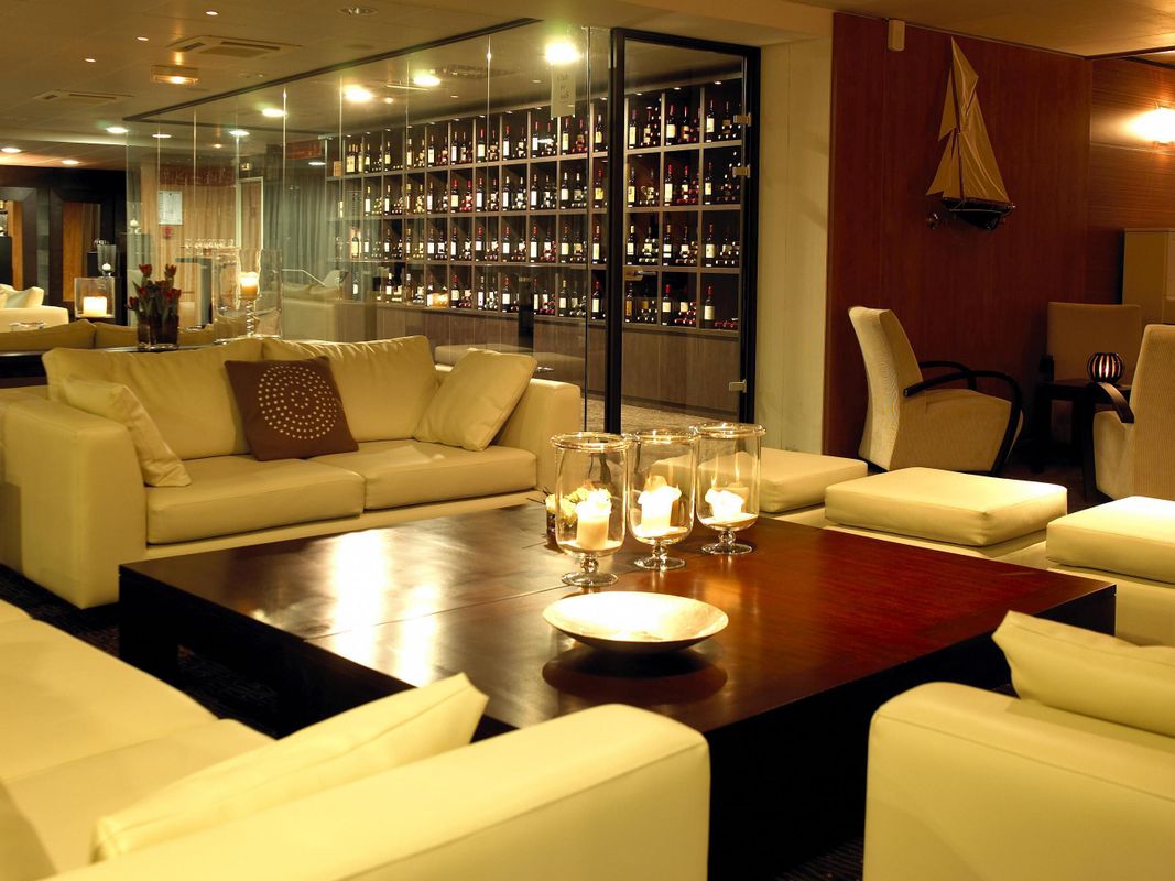 Quality Suites Bordeaux Airport Hotel & Spa фото 3