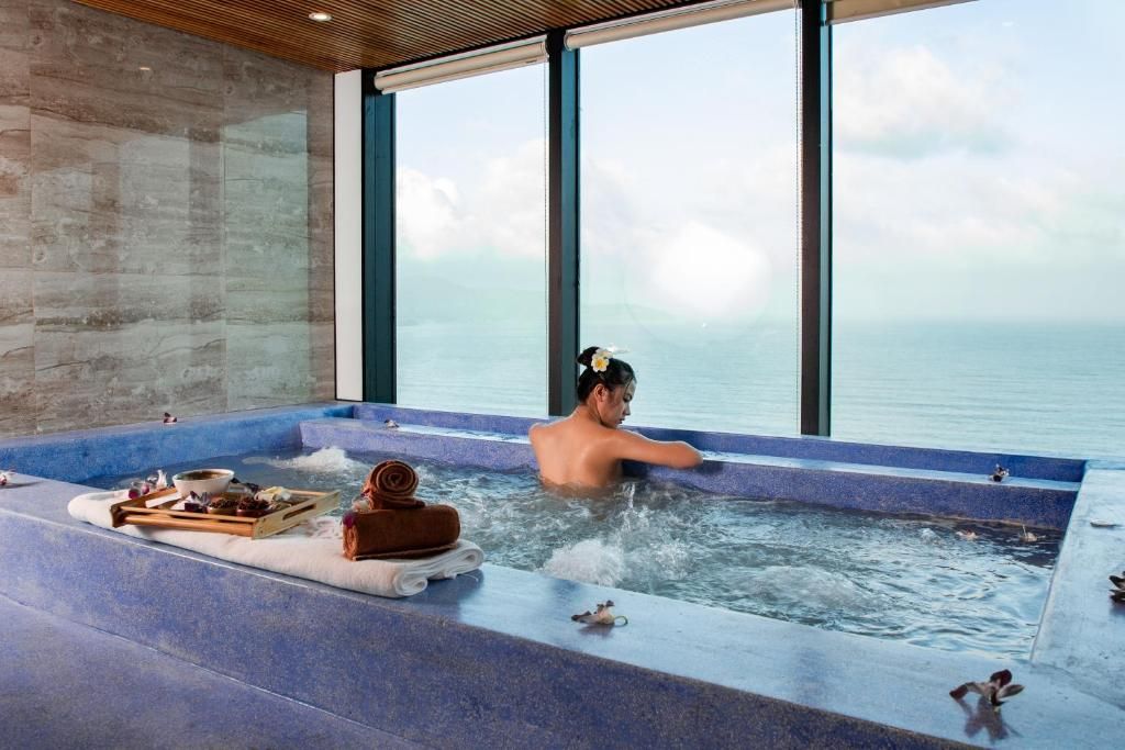 Sala Danang Beach Hotel фото 32