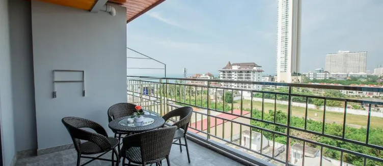 Фото отеля Golden Jomtien Beach Hotel