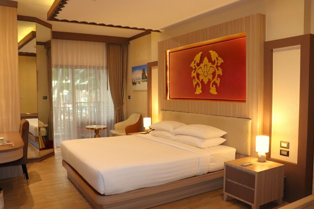 Quality Resort and Spa Patong Beach фото 38