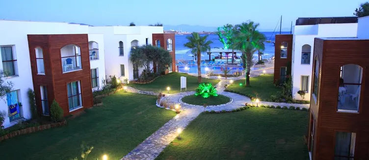 Фото отеля Costa Luvi Hotel