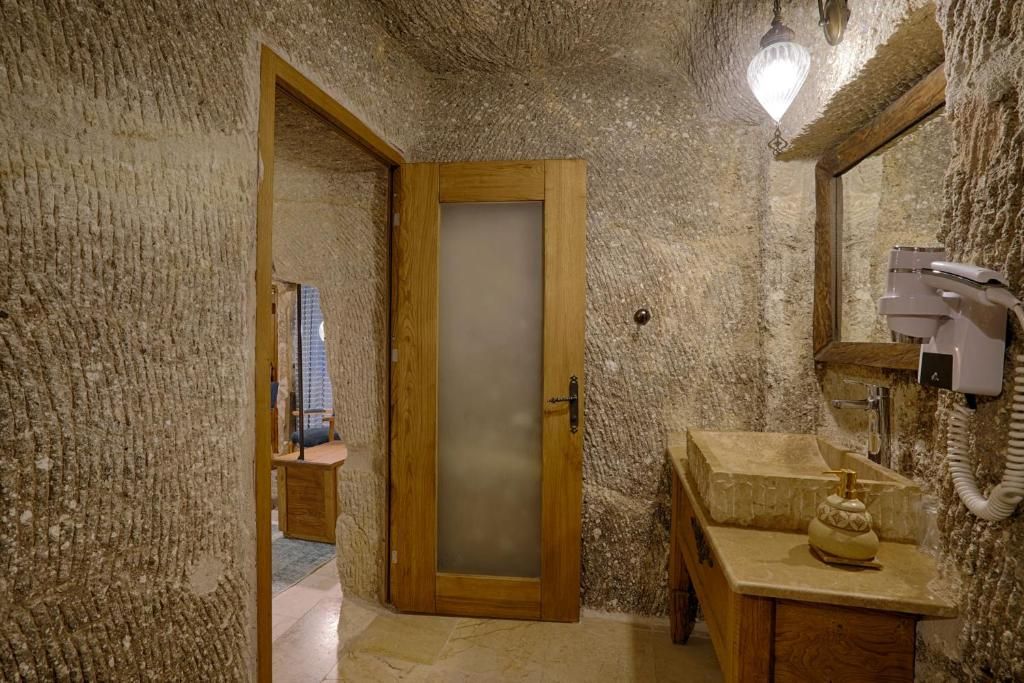 Hera Cave Suites фото 35