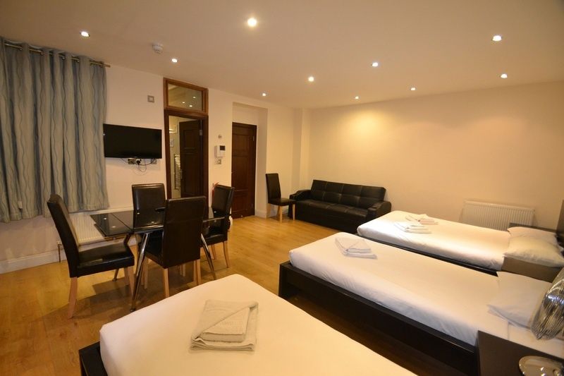 Hyde Park Suites фото 41