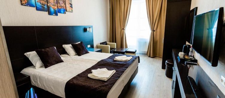 Фото отеля Diamond City