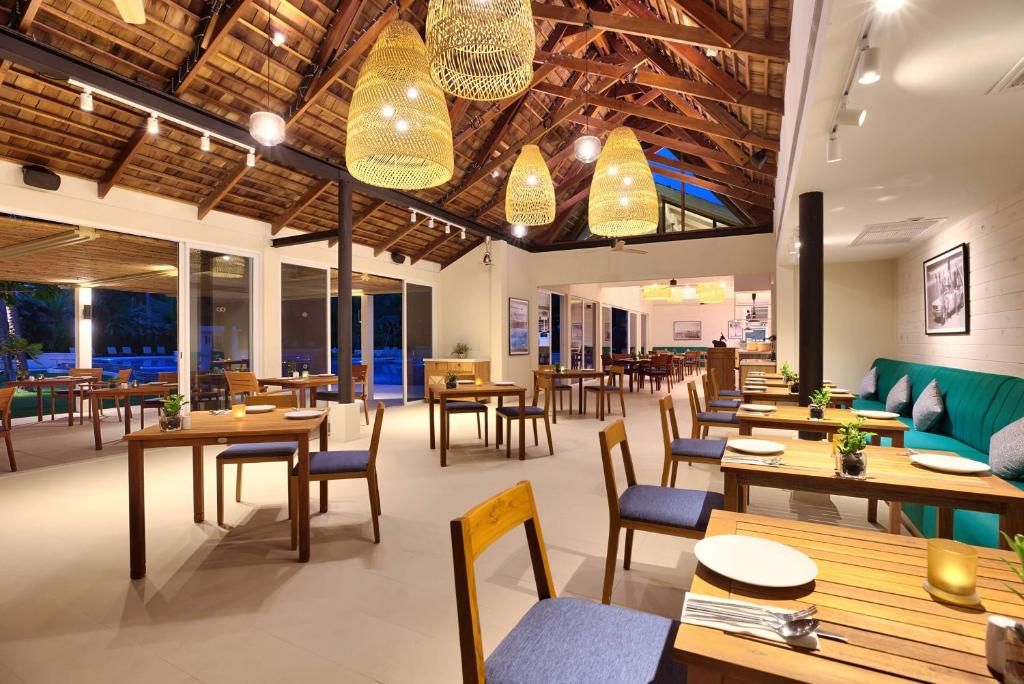 Outrigger Khao Lak Beach Resort фото 143