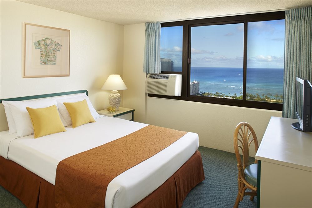 Holiday Inn Express Waikiki фото 30