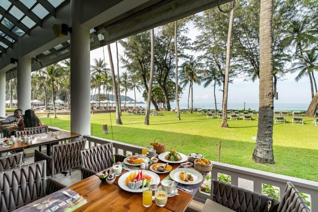 Katathani Phuket Beach Resort фото 128