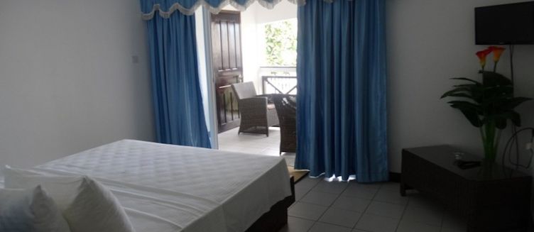 Фото отеля Anse Norwa Self Catering