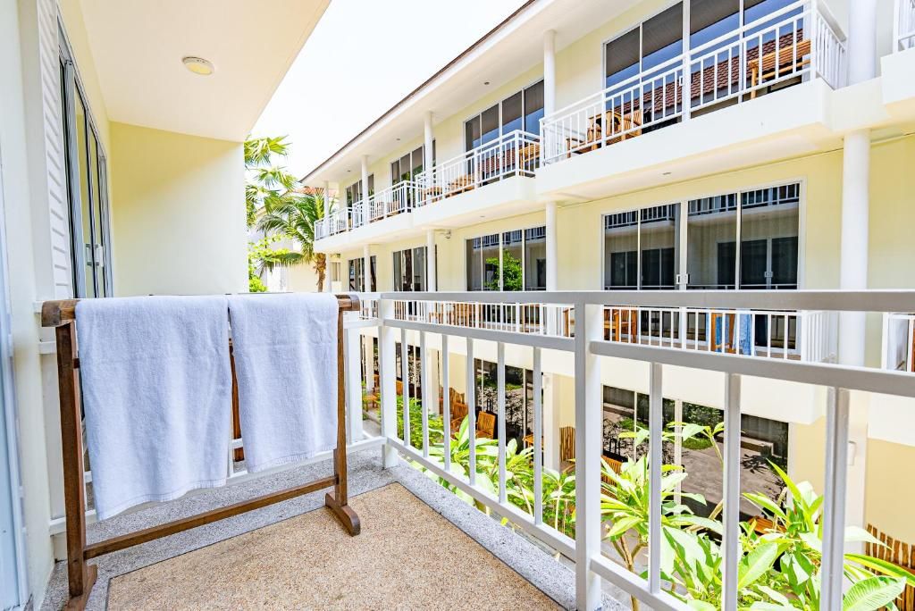 Ark Bar Beach Resort фото 50
