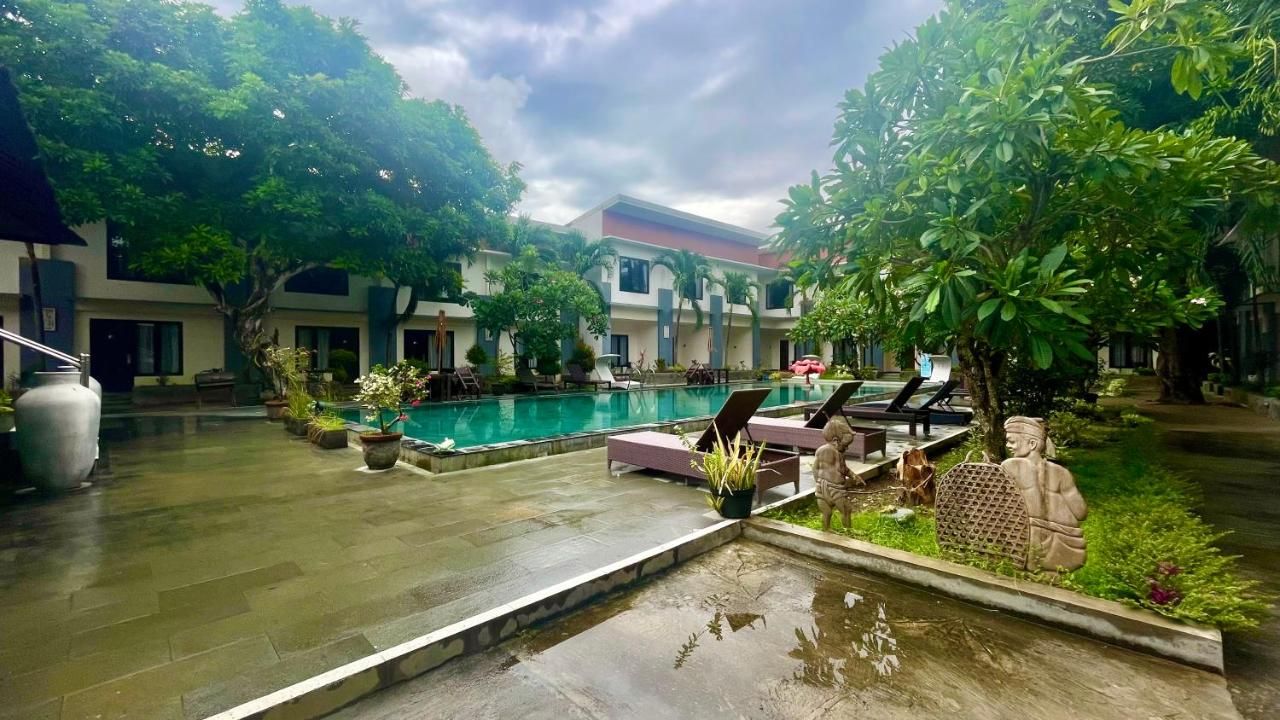 Ozz Hotel Kuta Bali фото 2